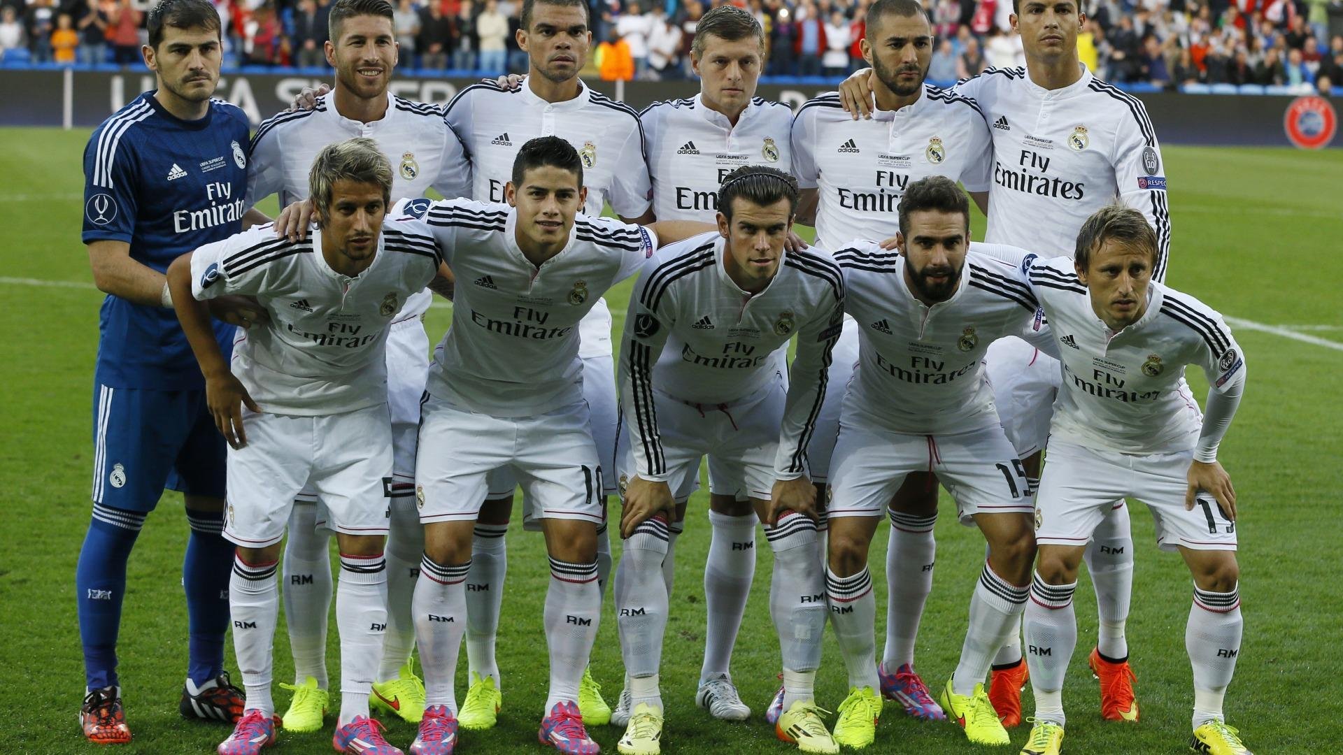 “德甲豪门鏖战,争夺榜首战火不断”,德甲落魄豪门