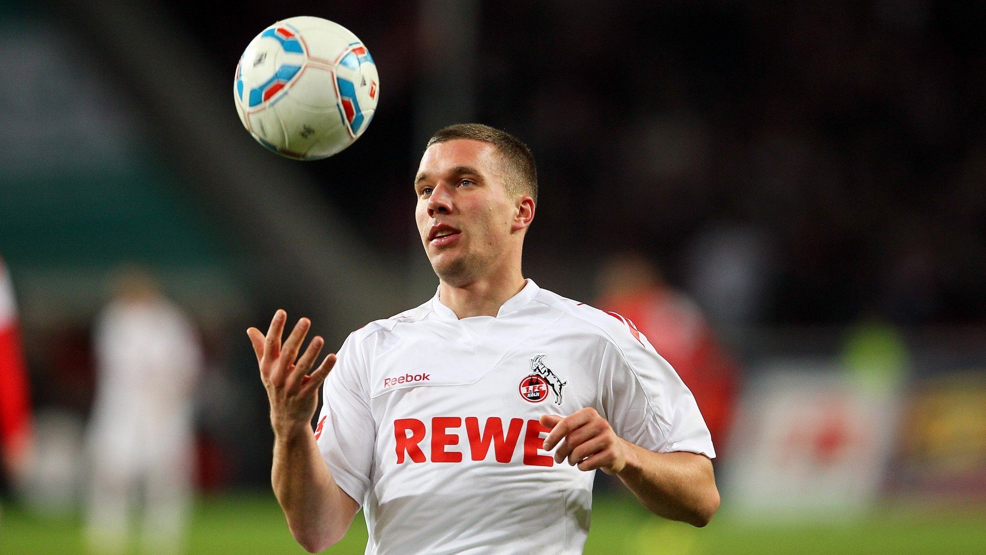 互联网直播带货助力中国足球品牌走出去，足球主播平台有哪些