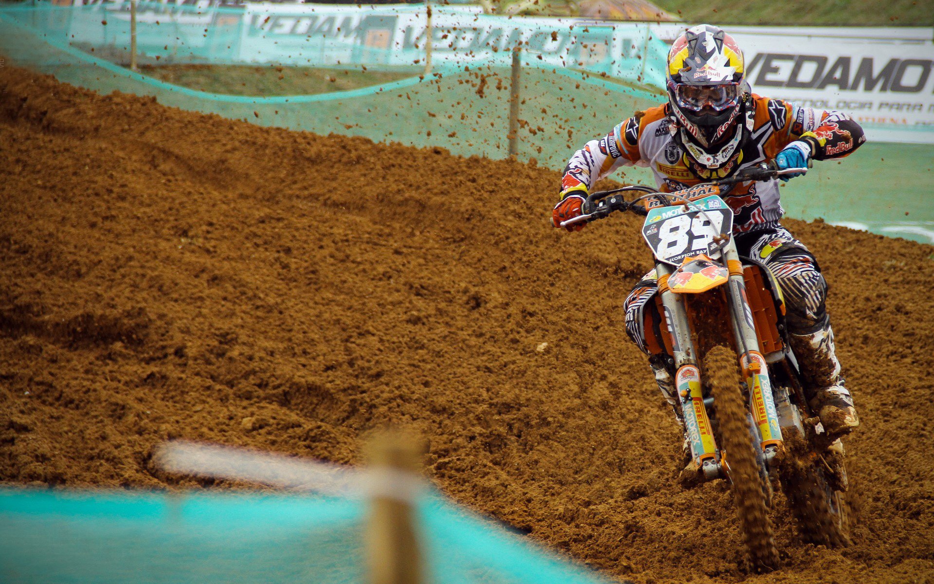 赛场上的“智慧机器人”：未来科技带来的变革，智能机器人赛道