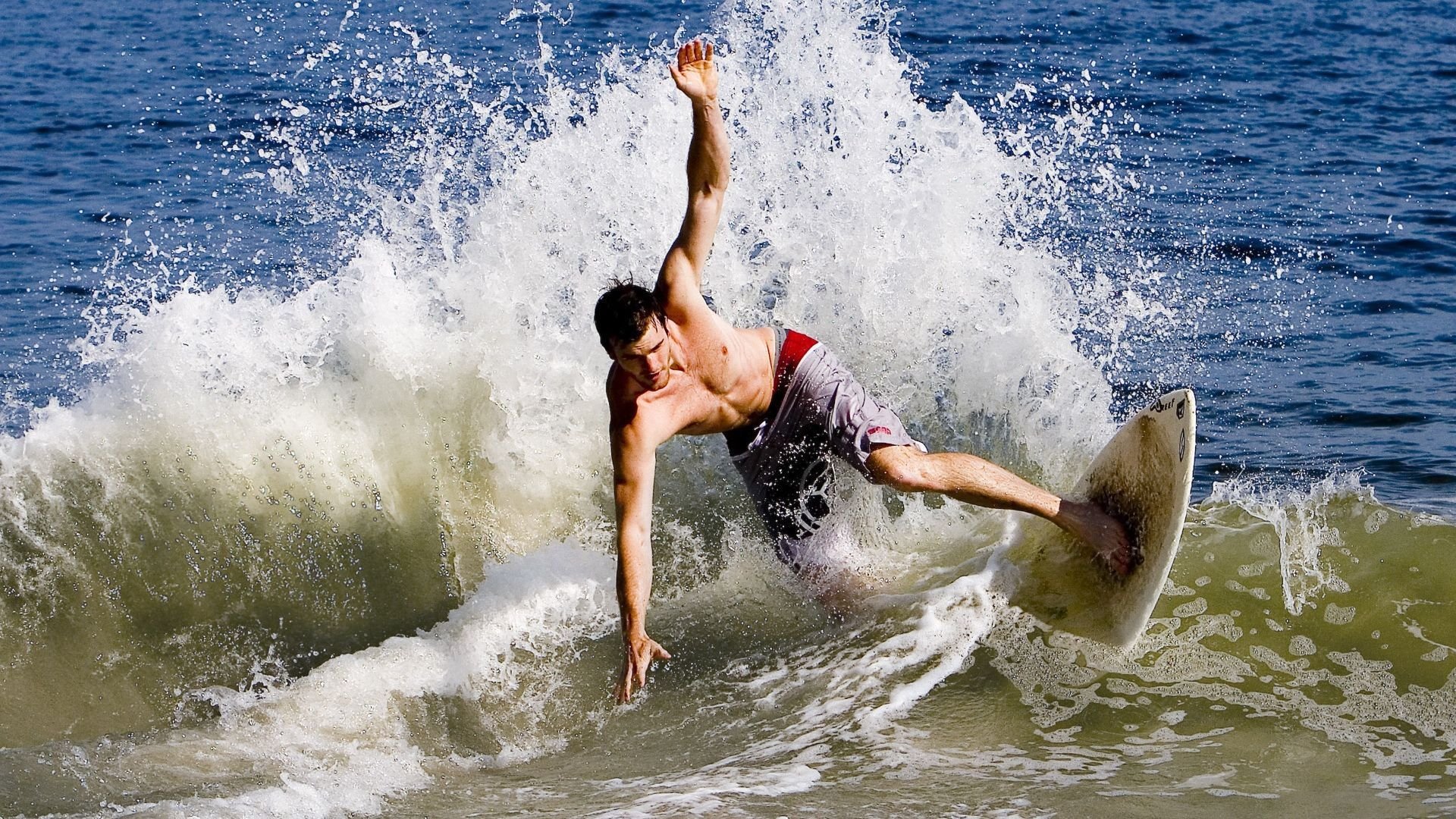 迈阿密热火“铁血防守”碾压对手，季后赛信心满满！，迈阿密热火百科